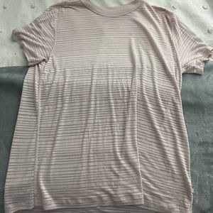 lululemon tee